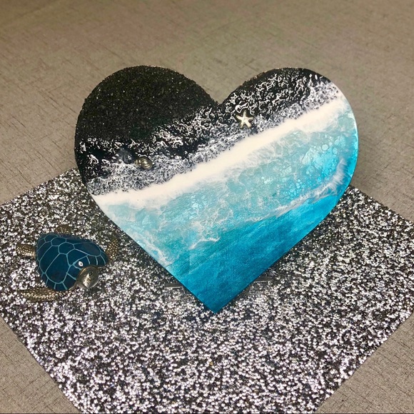 Resin ocean wave large heart hanging wall art